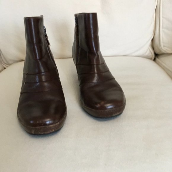 Clarks Active Air Artisan Leather Zipper Boots - Picture 2 of 8